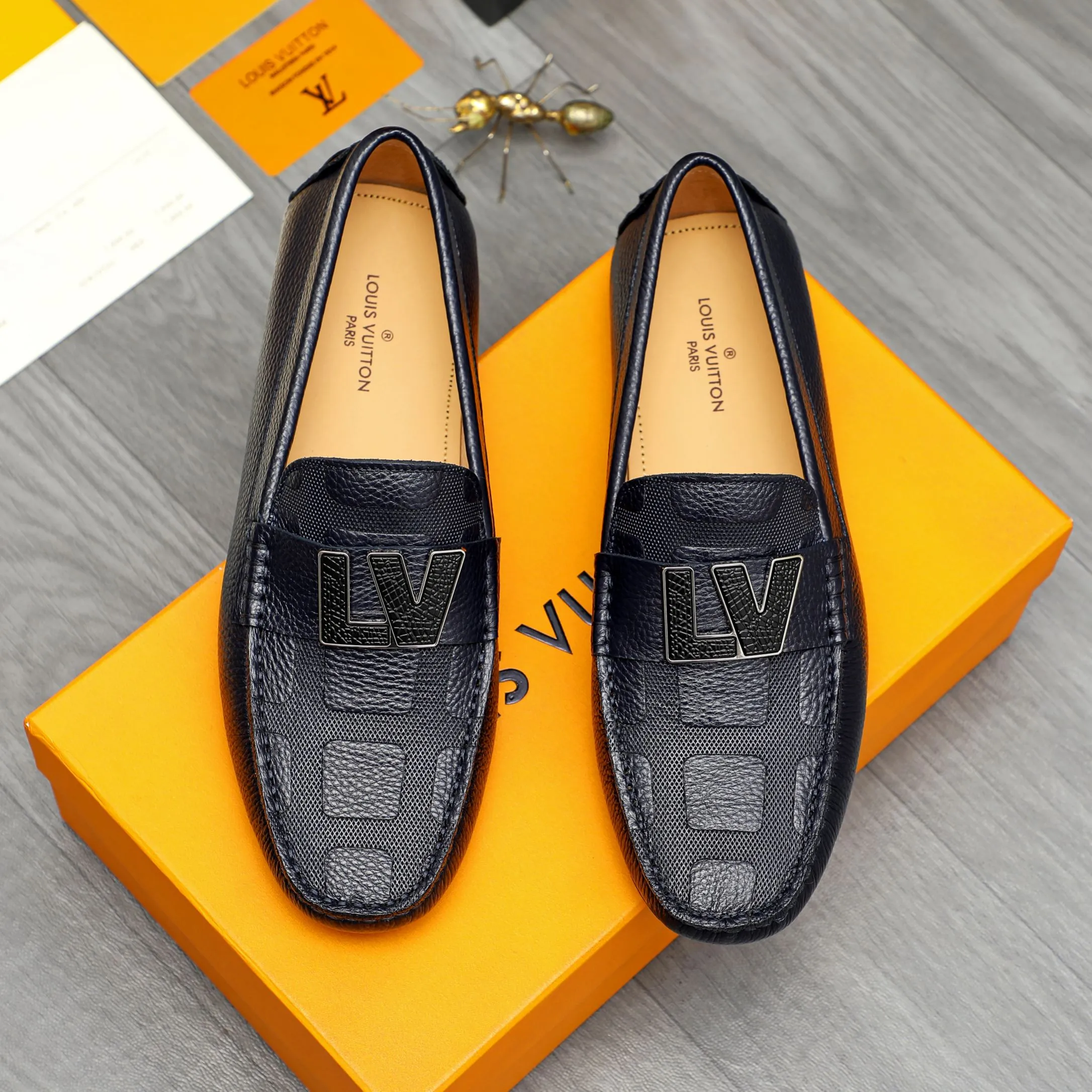 Men's shoes 💰380 Product trademark: LV "Louis Vuitton" casual slip-on shoes Regular size: 38-45 (45 is custom-made and non-returnable) Product material: Selected pebbled embossed cowhide upper, pigskin lining, rubber outsole